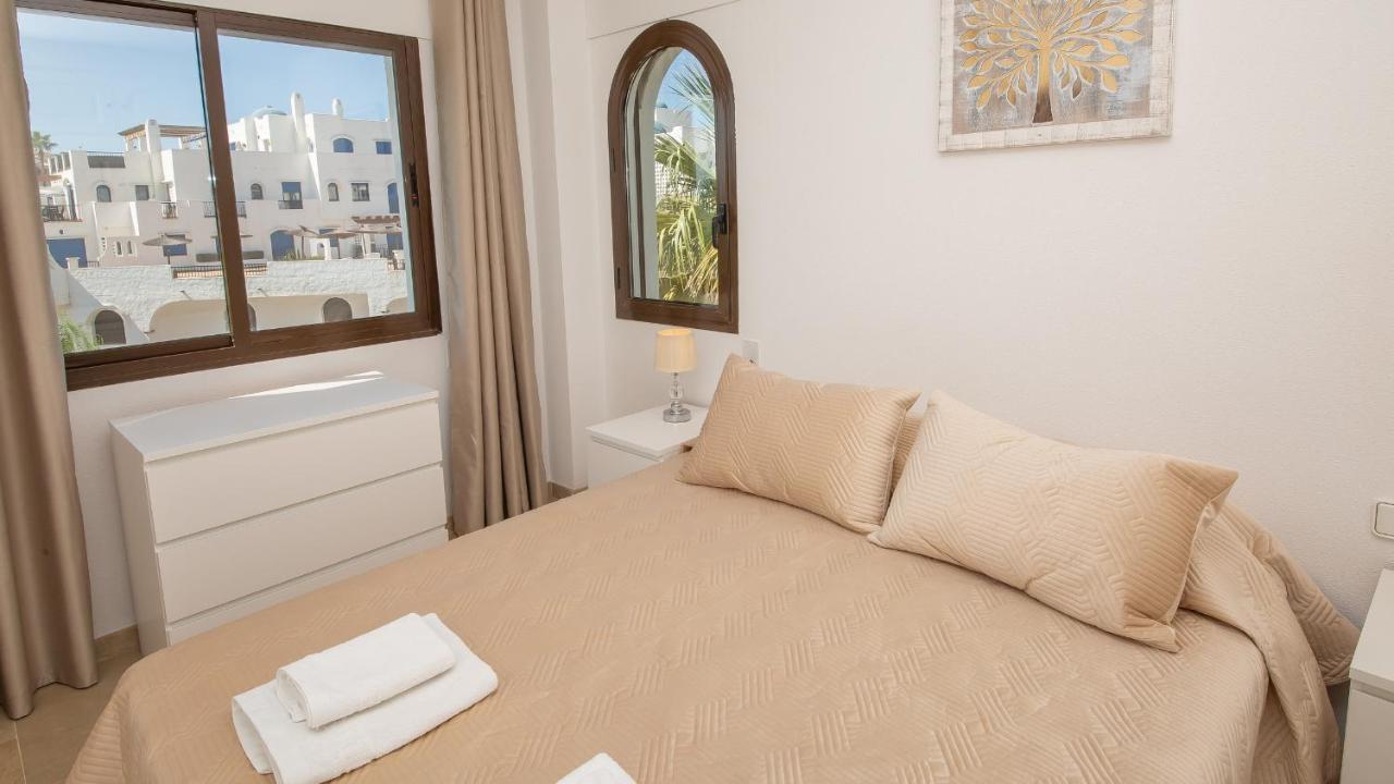 Lovely 2-Bed Apartment In Marina De La Duquesa Castillo de Sabinillas Dış mekan fotoğraf